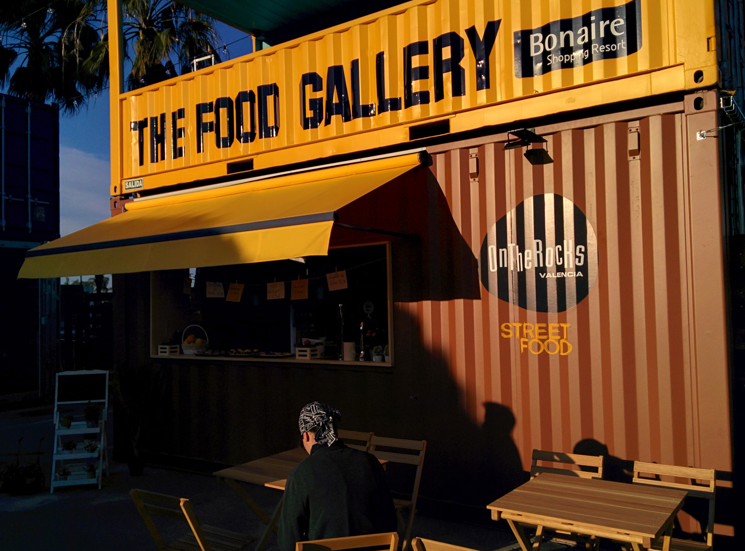 the food gallery bonaire Destaca-te Paloma Silla food street pop up restaurant